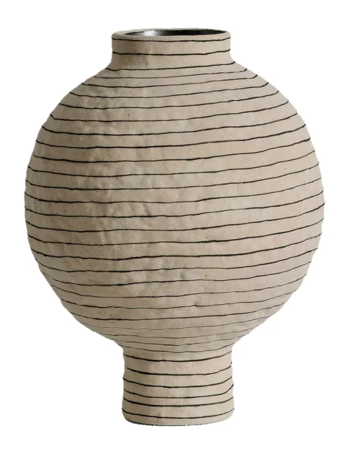 Soft Sculptural Stripes Vase Round
